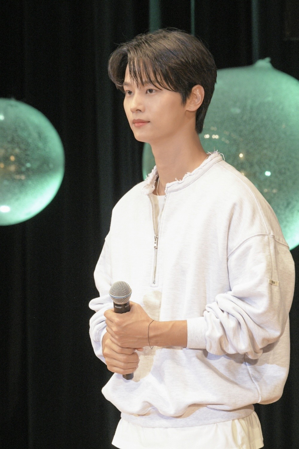 “Our Special Time”… Cha Hak-yeon Successfully Holds Fan Meeting in Japan