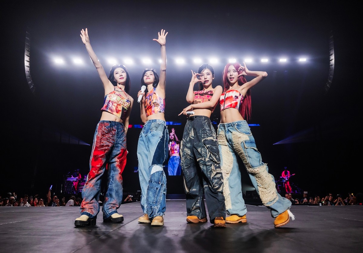 ITZY Successfully Concludes U.S. Tour… “10 Cities with MIDZY, Passionately”