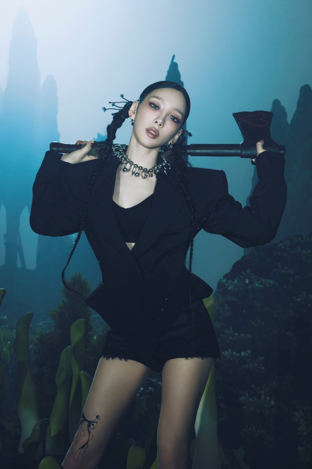 Taeyeon, Unpredictable Charm… “Fantasy Horror, Intense”