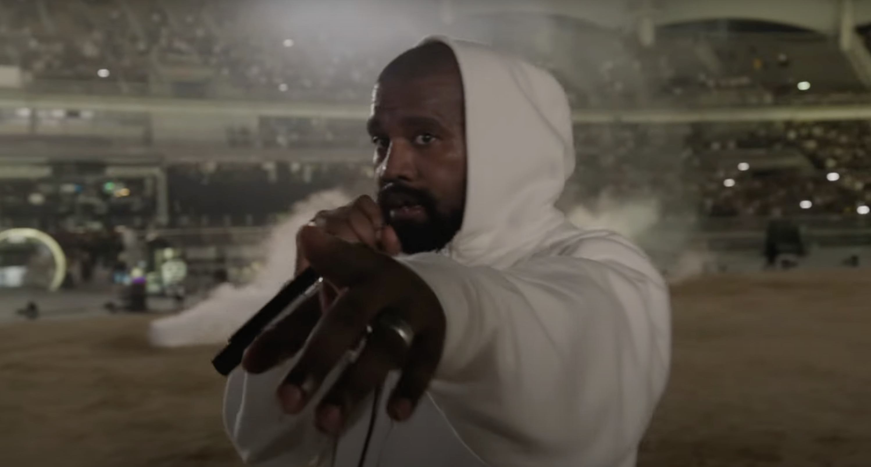 Kanye West, 150 Minutes of Legend…”Mask Off, Live Performance”