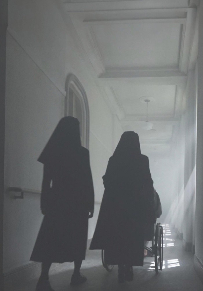 “From Behind, A Black Nun”… Song Hye-kyo and Jeon Yeo-been, On-Site Stills Leaked