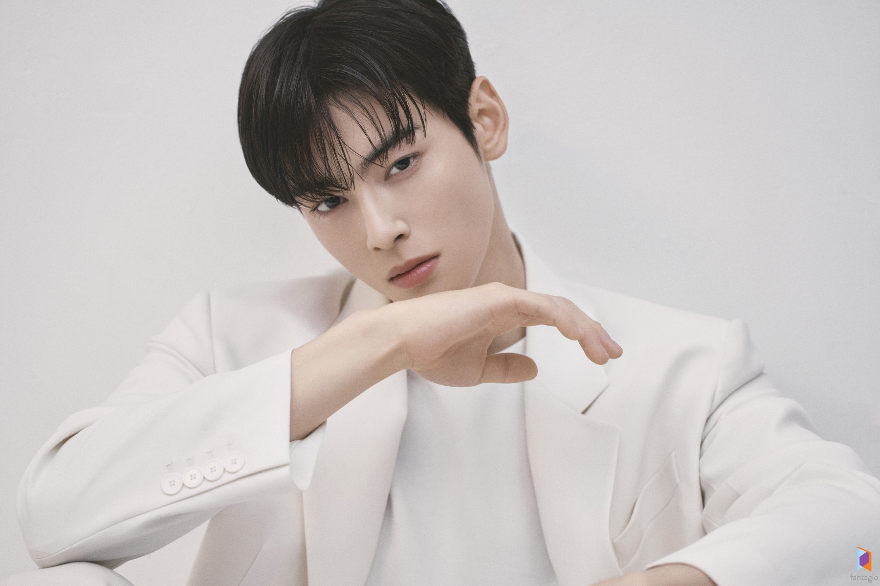 Cha Eun-woo to Throw First Pitch for LG Twins…”Attending Home Game in Jamsil on the 11th”