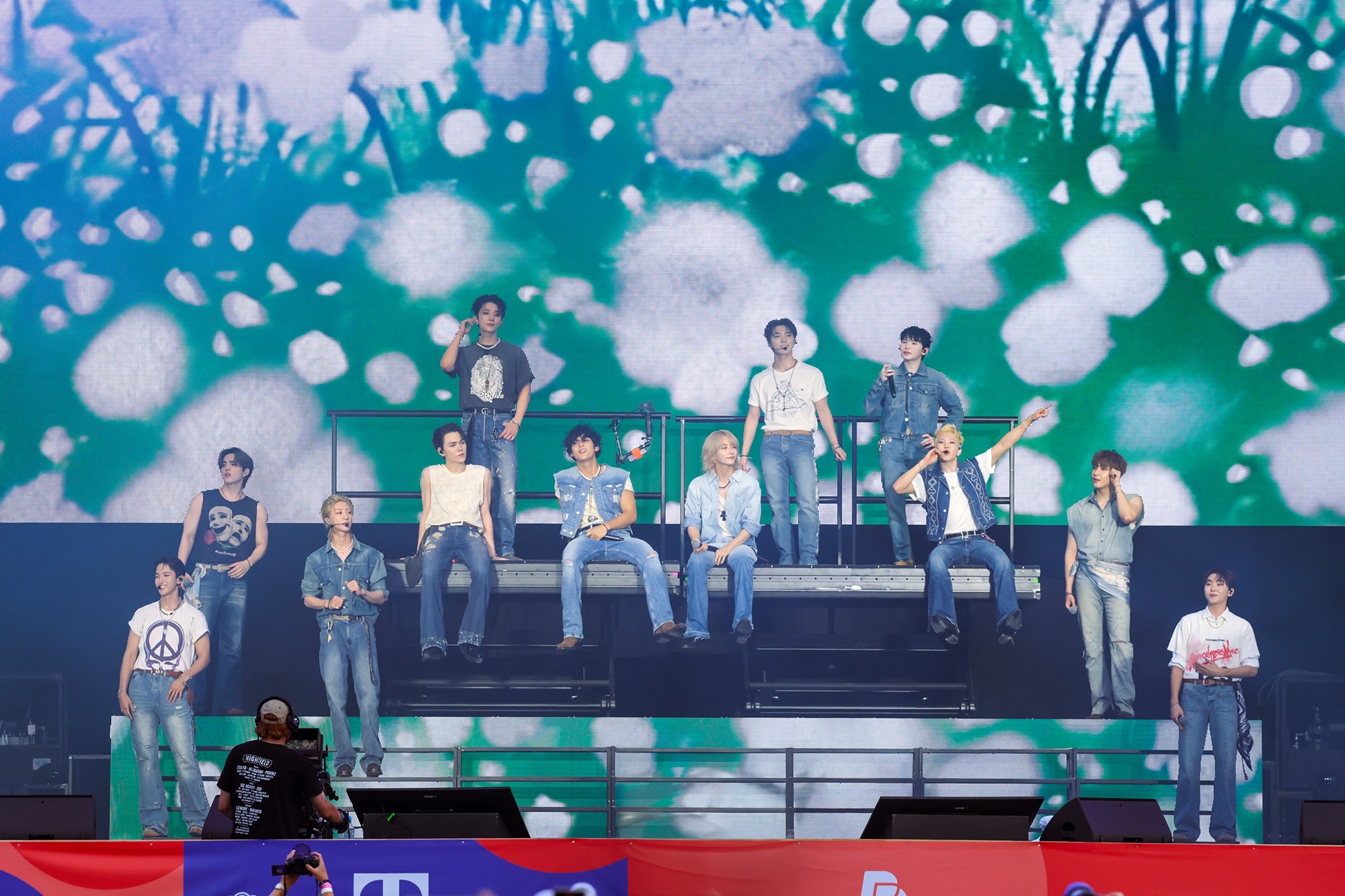 SEVENTEEN, Lollapalooza Stage…”90 Minutes Filled, Master Performers”