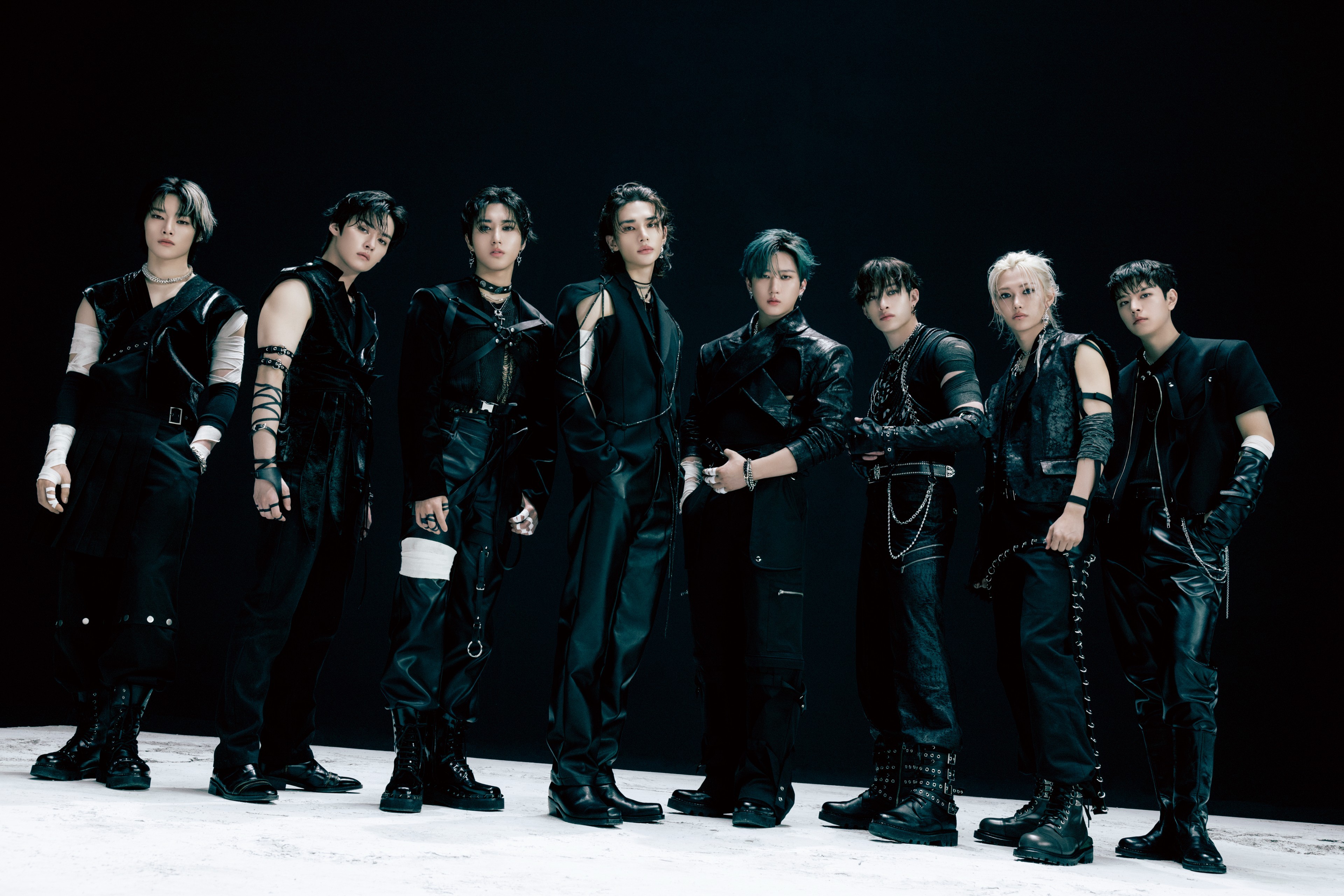Stray Kids, November 13th Comeback…”Giant, Inner Strength”