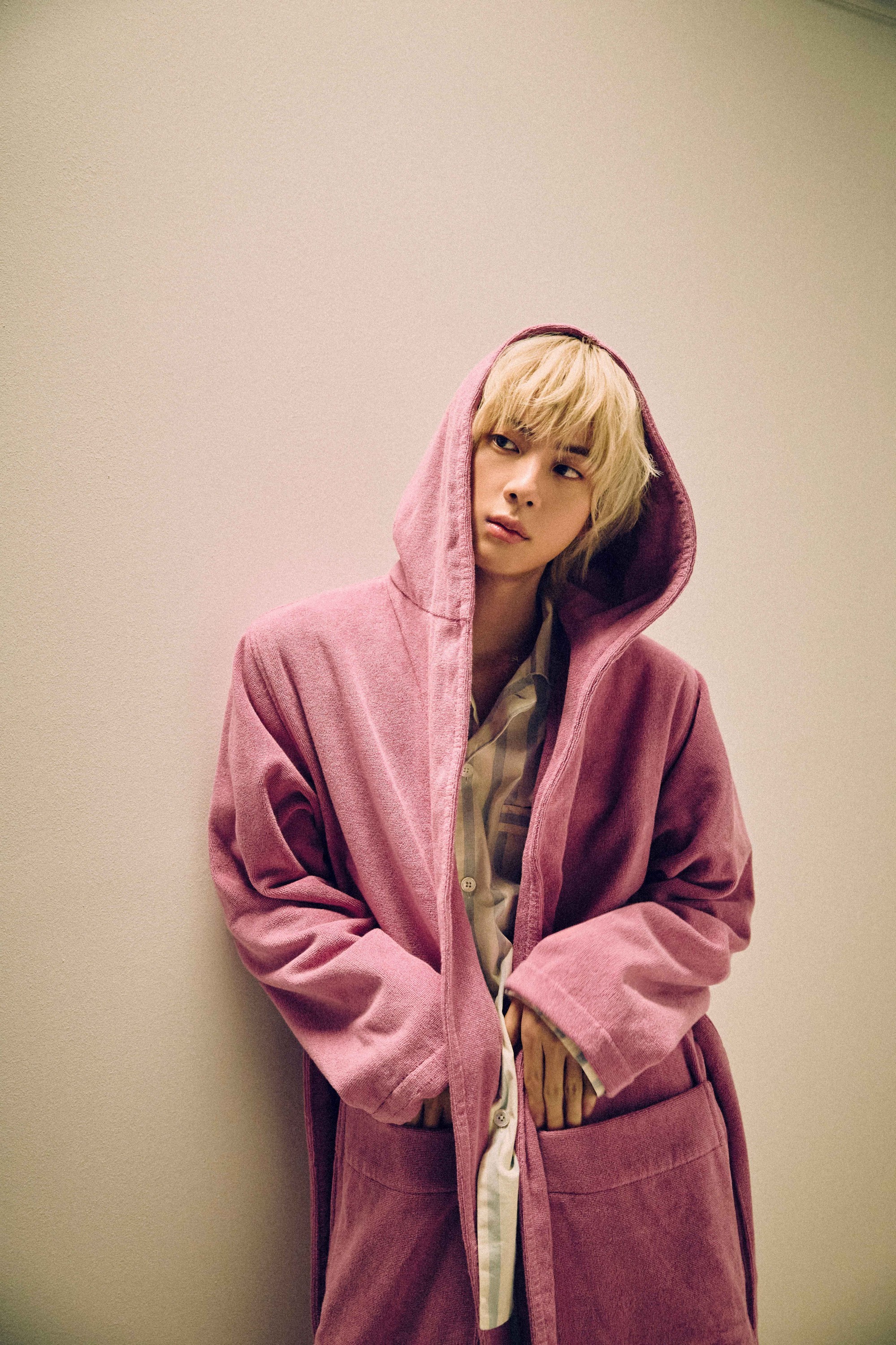 Jin’s Dreamlike Blonde Transformation… Visuals of a Dream I Don’t Want to Wake Up From