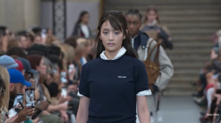 ‘(G)I-DLE’s Minnie Debuts on the Runway…Captivating Paris as a Miu Miu Girl’