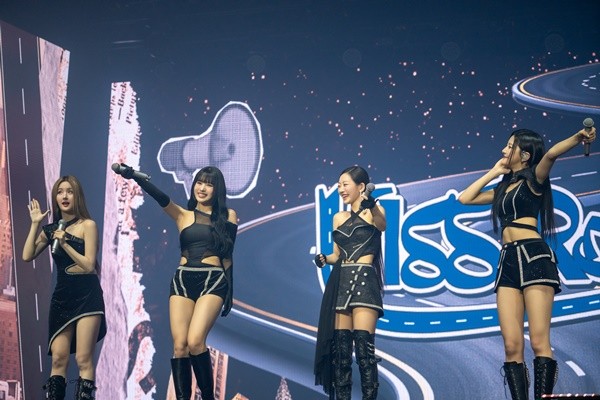 Kiss of Life, First World Tour… Live in Seoul Exploded, 150 Minutes