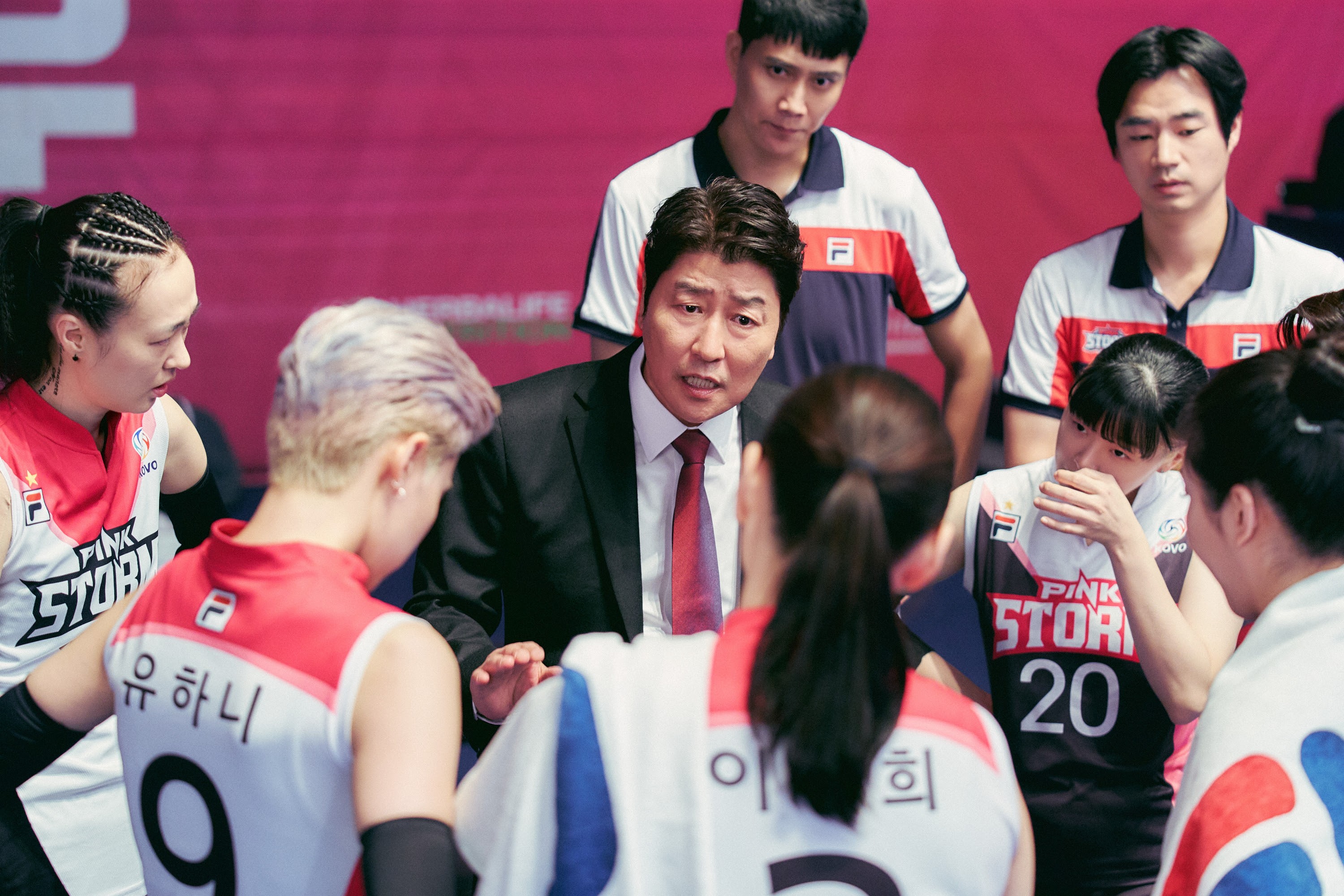 “Engulfed as a Volleyball Coach This Time”… Song Kang-ho, Passionate Moments in ‘One Victory’