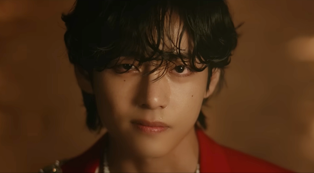 V enters Billboard’s main chart… 5th ‘Hot 100’ with a solo song