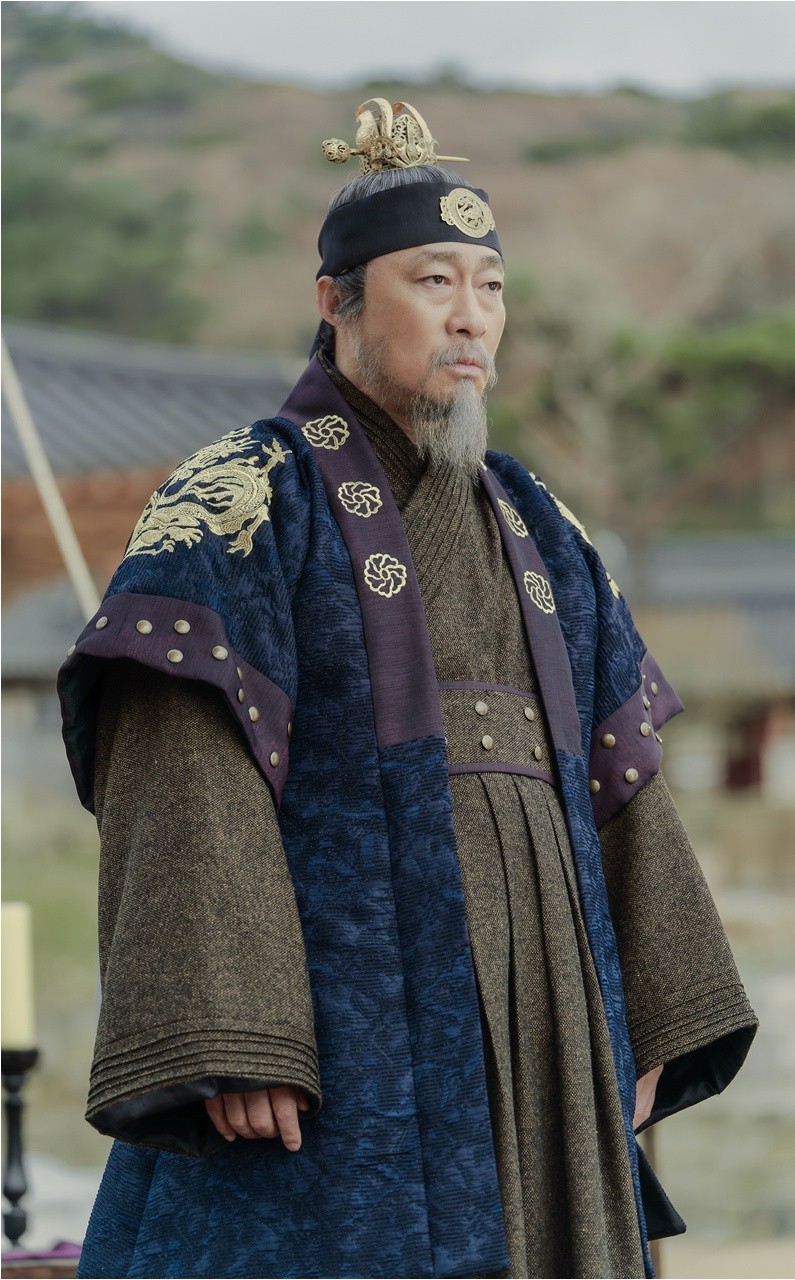 Lee Sung-min, a Weighty Special Appearance…”Transforms into King Taejo” (Won Kyung)