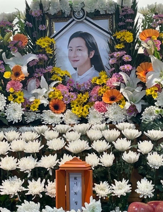 Jung Il-woo mourns the late Lee Hee-chul… “Our lovely brother, thank you”