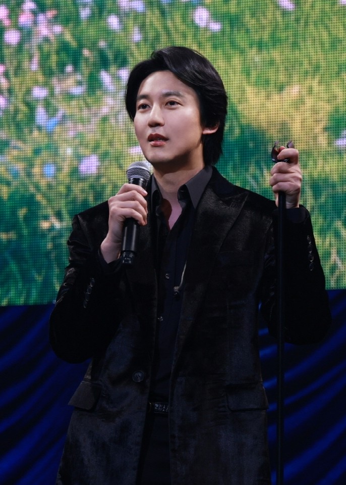 Kim Nam-gil Successfully Wraps Up Japanese Fan Meeting…”The Time Spent Together Was Joyful”