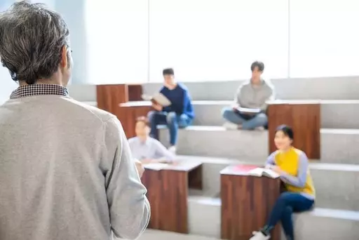 University Professor in His 60s Not Only Sexually Assaulted a Student but Also Threatened to Distribute Recording Files Unless He Was Paid 100 Million Won