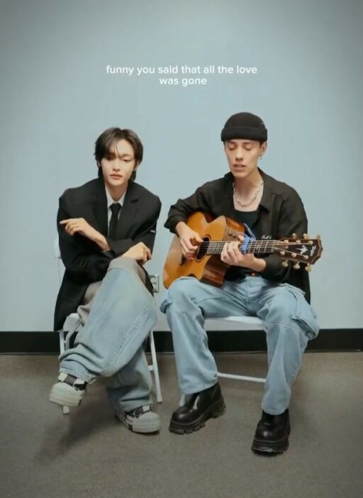 Won Bin meets the original artist of the cover song… Duet of ‘Don’t Let Me Down’