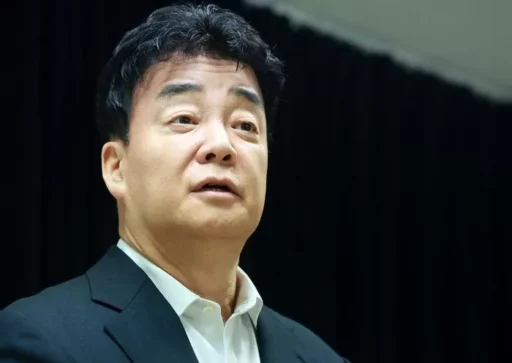 “‘Broadcast Suspension Declaration’ Baek Jong-won, when asked about his return, said ‘I will consider it if the stock price recovers.'”