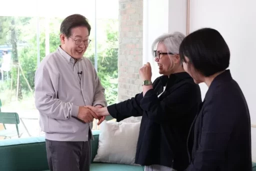 What if Lee Jae-myung’s soul changes like in a drama? A response to the “Kim Moon-soo vs. Han Dong-hoon” balance game.
