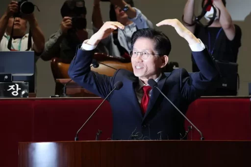 [Breaking News] Court dismisses injunction recognizing Kim Moon-soo as People Power Party presidential candidate status.