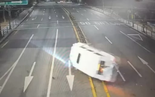Driver who fled after causing an accident while ‘driving under the influence’… Caught on CCTV (video)