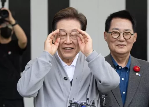 Next Presidential Election Three-Way Race: Lee Jae-myung Dominates with 52.1%… Kim Moon-soo at 31.1%