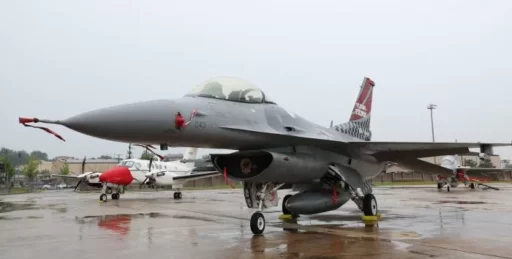 This time, two Taiwanese people arrested for illegally photographing military aircraft at Osan Air Base.