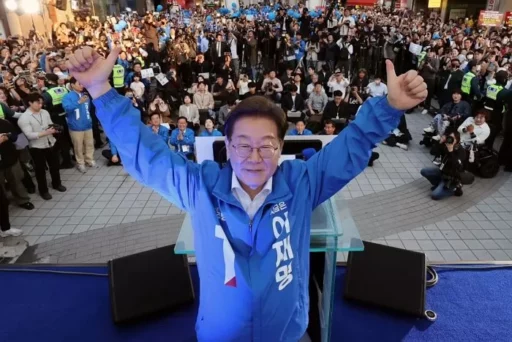 Supporters of Hong Joon-pyo ‘Hongsamo’ Declare Support for Lee Jae-myung… “The People’s Power Party No Longer Qualifies as the Representative Conservative Party”