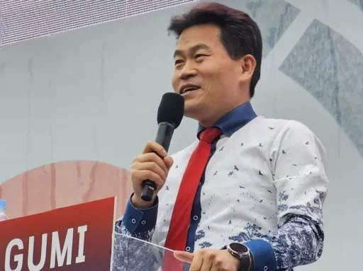 “Yoon’s Martial Law Supporter Jeon Han-gil Declares Retirement as Korean History Instructor… Reveals Future Plans”