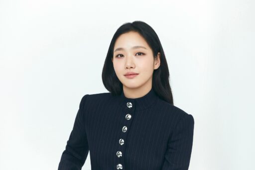 Kim Go-eun, a gift for Parents’ Day… “To the most beautiful, I give to you”