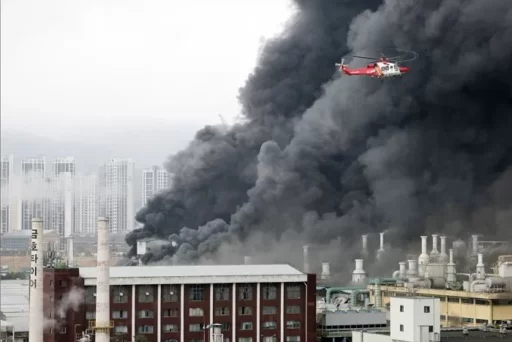 Kumho Tire Gwangju Factory Fire, Spark from Rubber Preheating Device Estimated as Cause… “Full Extinguishment Expected in a Week”