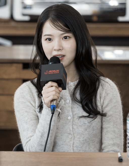 Choi Myung-bin, meeting with the audience… stellar performance in ‘The Girl with the Suitcase’