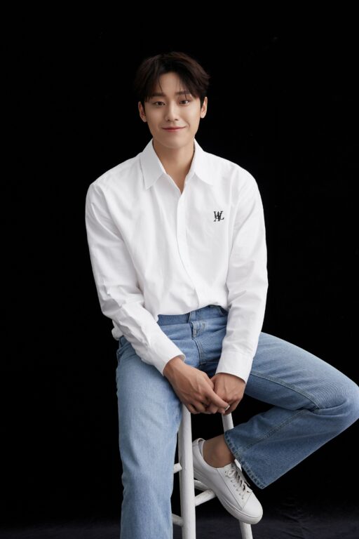 Lee Do-hyun, discharged from the Air Force on the 13th… “First 10 million viewers during military hiatus”
