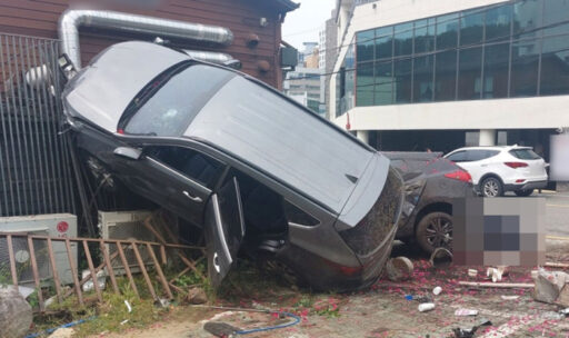 Reversing in a supermarket, crashing 150m… A drunken man in his 60s slammed into a restaurant wall.