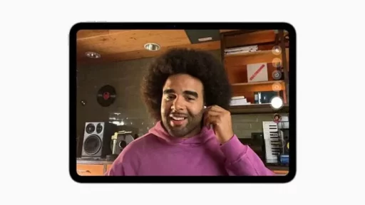 Now you can record and shoot with AirPods… Looking at the new features Apple updated for AirPods.