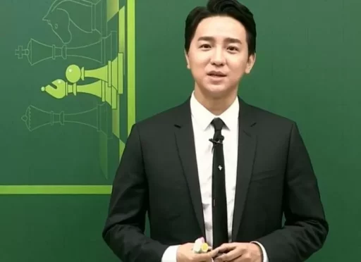 Controversy over “Transaction of Questions with Current Teachers”: Official Statement from Top English Instructor Jo Jung-sik’s Side (Full Text)