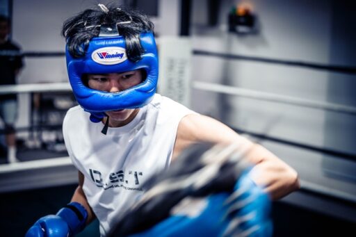 “Illegal Immigrant Without a License on the Run… ‘Pro Boxer Police Officer’ Chased and Captured Him”