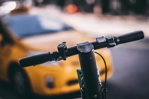 Jeju middle school student hits police officer with electric scooter and goes to prosecution