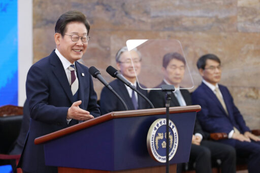 President Lee Jae-myung reports on what he has done through social media and listens to the public’s policy ideas and suggestions.