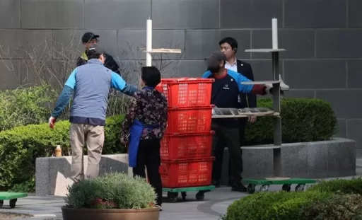 Police launch investigation into alleged embezzlement of 5 million won cat tower by former President Yoon Suk-yeol and his wife.