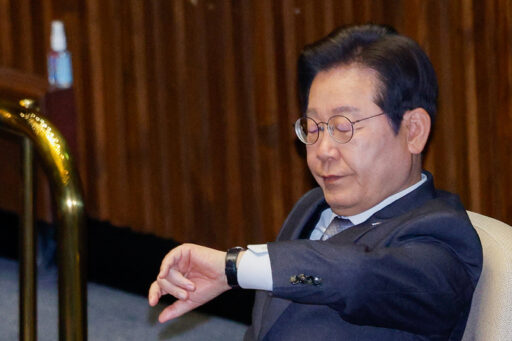 President Lee Jae-myung’s post about selling ‘commemorative watches’… “Be cautious of false information and sales scams”