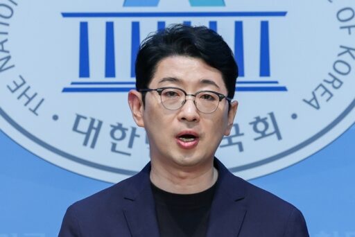 “Joo Jin-woo, who attacked Kim Min-seok, reported… ‘Suspicion of violation of the Public Official Ethics Act and evasion of gift tax'”
