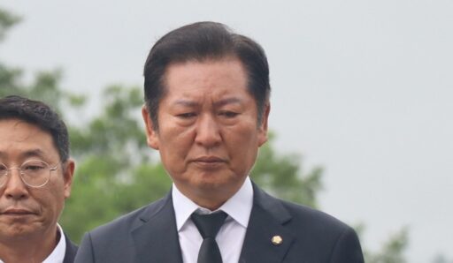 “Lee Jae-myung Laughing After Approval of ‘Arrest Warrant’?”… Jeong Cheong-rae Quickly Clarifies Amid ‘King Watermelon’ Controversy