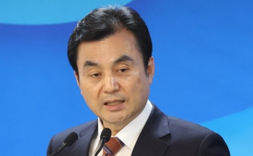 [Breaking News] Ahn Gyu-baek Nominated as Defense Minister… First Civilian After May 16