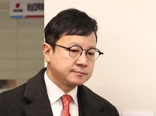 “National Power Spokesperson: ‘The Yoon Couple Are Not Party Members, They Should Face Punishment If There Are Legal Issues'”