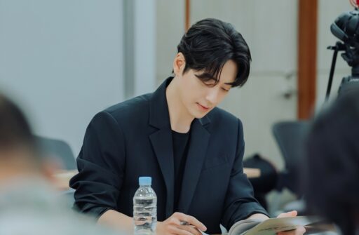 Lee Joon-hyuk, “Even Lotto First Prize Winners Go to Work”… “A Growth Story of an Ordinary Office Worker”