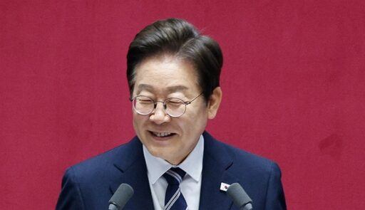 President Lee’s approval rating at 64%… “12 percentage points higher than right after Yoon’s inauguration”