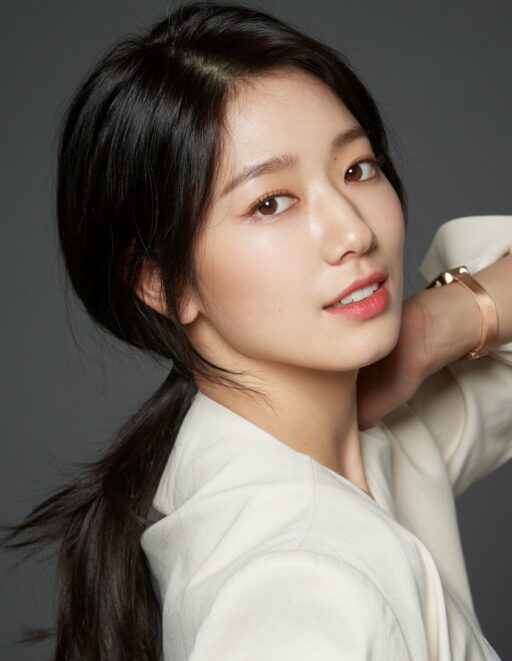 Park Shin-hye to challenge in an office comedy… ‘Miss Undercover Boss’ confirmed to star