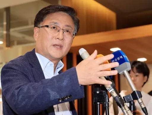 Environmental Minister Candidate: “Renewable Energy Must Take Center Stage… Nuclear Power Should Be ‘Supplementary'”