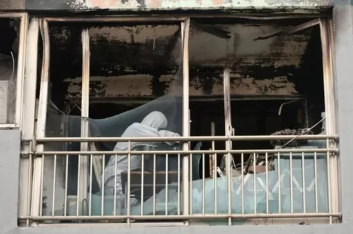 While Mom and Dad were out for early morning cleaning, a fire broke out in the apartment… The deceased 7-year-old brother decided to donate his organs.