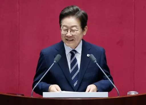 President Lee Jae-myung’s approval rating for governance surpassed 60%… a 9% increase to ‘62%’ just two weeks after taking office.