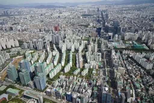 From tomorrow (28th), the limit for home loans in the metropolitan area set at 600 million won ‘restricted’… As home prices in Seoul soar, ‘drastic measures’ have been introduced.