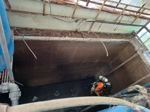 Employee cleaning septic tank collapses claiming dizziness… Owner who tried to help also dies.